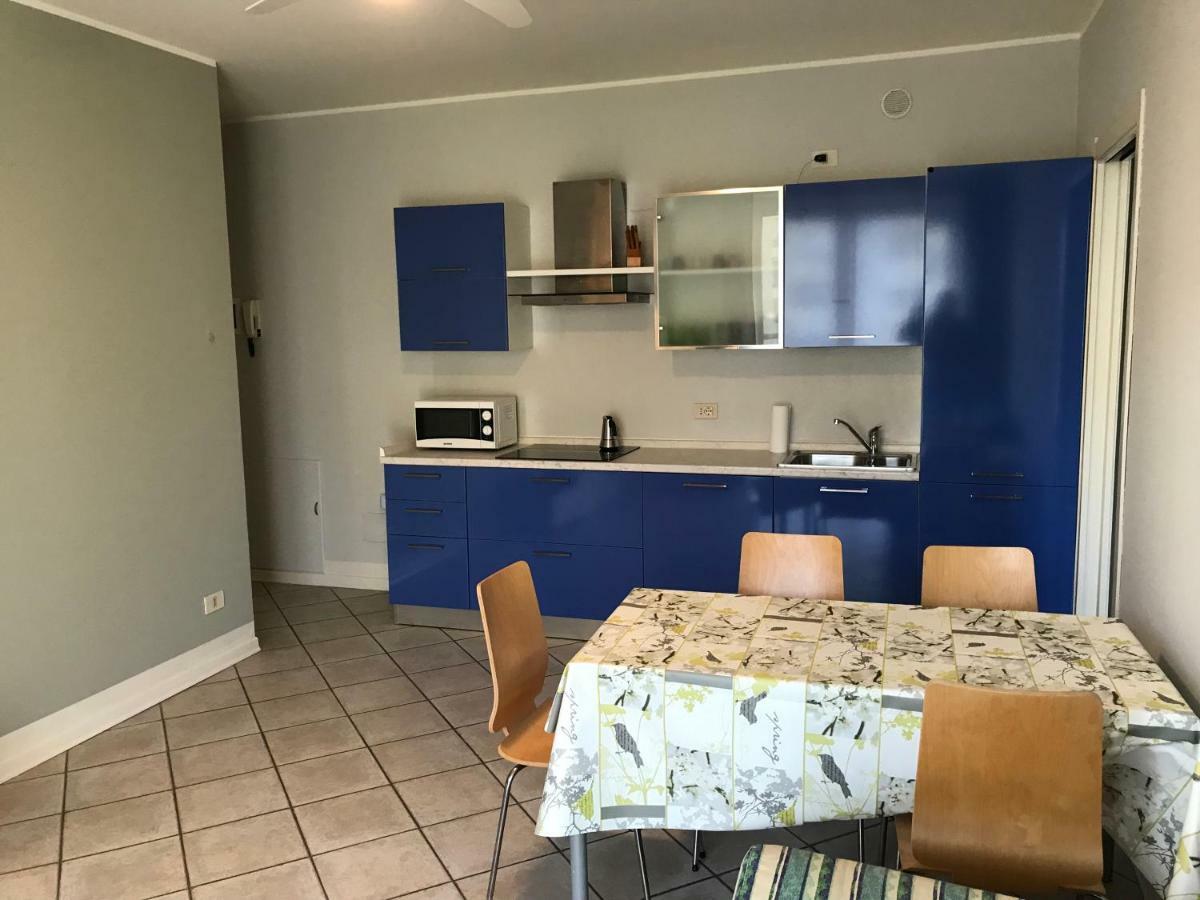 Grazioso Bilocale Metro/Centro Appartement Brescia Buitenkant foto